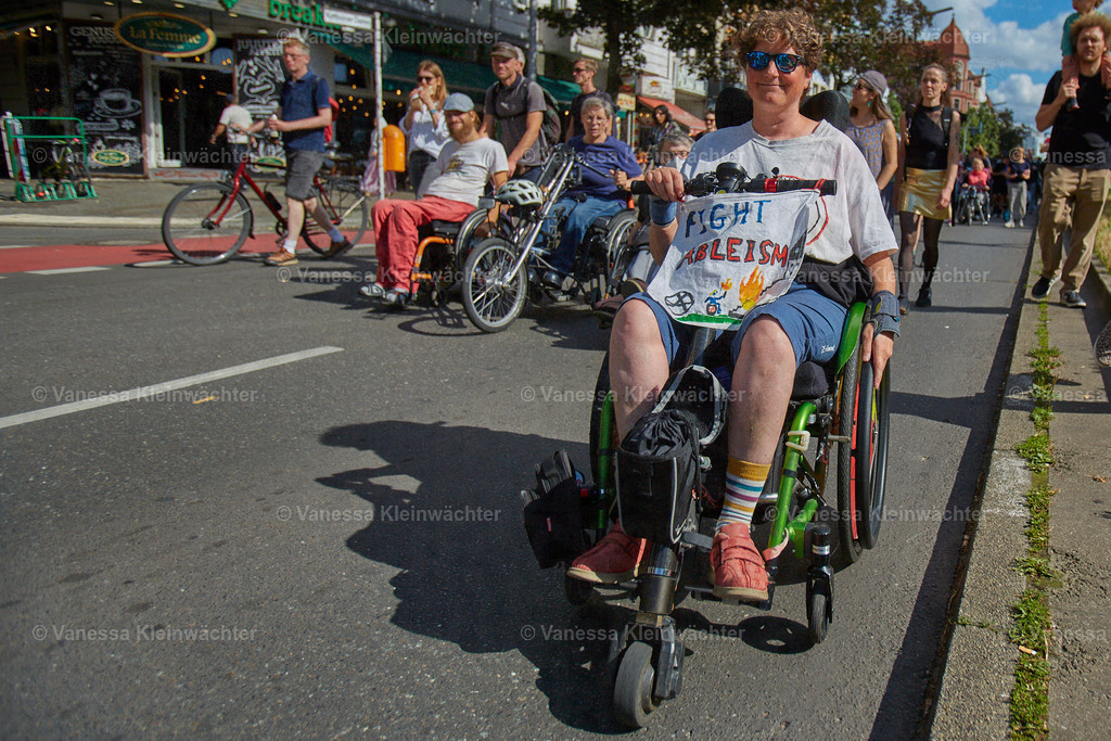 240713_VerruecktBehindertParade_18 | Vanessa Kleinwächter - Realisiert mit Pictrs.com