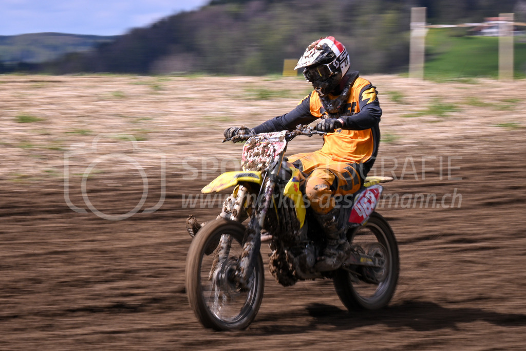 Motocross Schlatt bei Winterthur - 29. April 2023 | #463 Frischknecht Stefan aus Boppelsen (CH) auf Suzuki in der Kategorie MX2 / TL am Motocross Schlatt bei Winterthur, 29. April 2023.
Instagram: @mx_schlatt | @mc_wila | @sam_schweiz
Bild: Sportfotografie Markus Aeschimann | www.markus-aeschimann.ch - Realisiert mit Pictrs.com