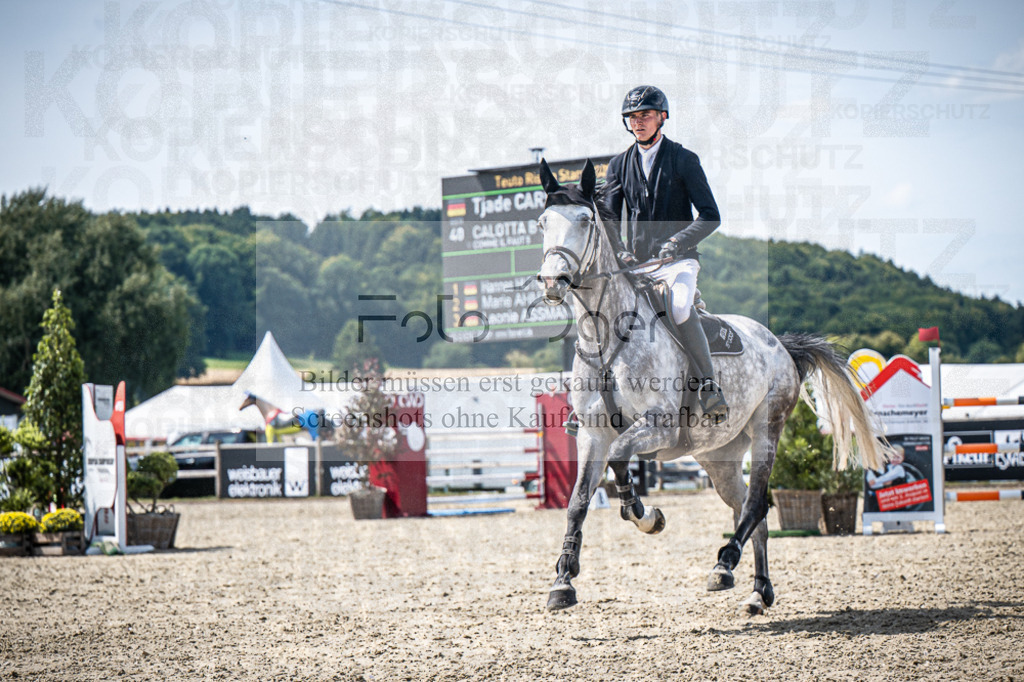 DOS_6229 | Entdecke hochwertige Reitturnierfotos von Foto Oger. Professionell, emotional und authentisch – jetzt Lieblingsmomente im Shop bestellen.Deutschlandweite Turnierfotografie. - Realisiert mit Pictrs.com