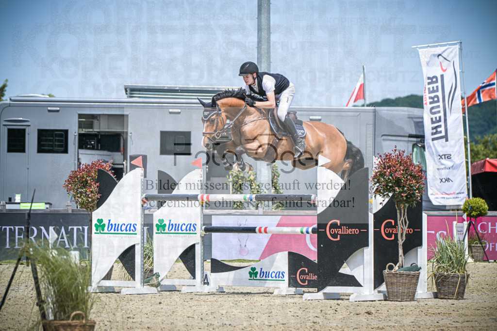 DOS_4635 | Entdecke hochwertige Reitturnierfotos von Foto Oger. Professionell, emotional und authentisch – jetzt Lieblingsmomente im Shop bestellen.Deutschlandweite Turnierfotografie. - Realisiert mit Pictrs.com