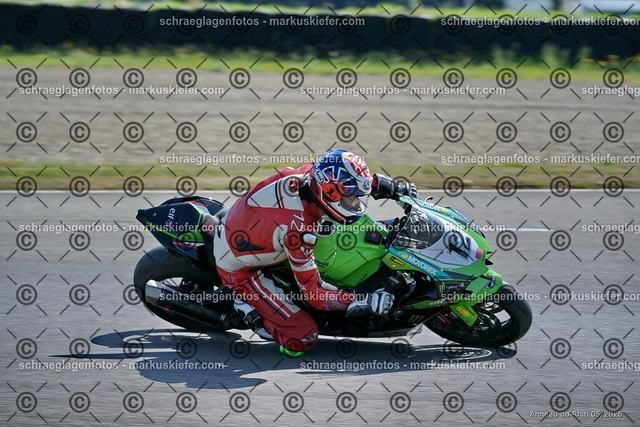 26BT02-0274 | markuskiefer.com - Realisiert mit Pictrs.com