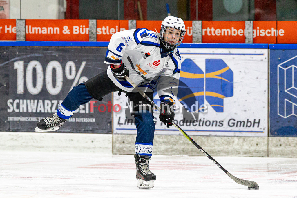 TSV Peißenberg Miners vs HC Landsberg | Eishockey Landesliga U15 2023/2024, TSV Peißenberg Miners vs HC Landsberg, 20240113,
,
2024-01-13 in Peißenberg (Eisstadion)

Copyright: WolfgangxLindner