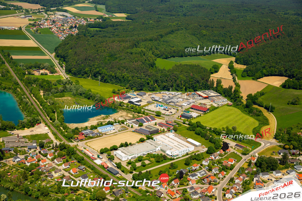 Das Luftbild zeigt  Kellmünz an der Iller - Die Luftaufnahme wurde 2023 vom UL-Flugzeug aus erstellt ( keine Drohne ) - Hochauflösende Luftaufnahme - Für grossformatige Ausdrucke geeignet. Die Geschenkidee !Mit Lizenz und Bildrechte bestellbar