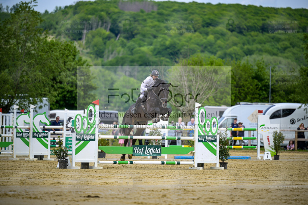 Reitturnier Lienen | Entdecke hochwertige Reitturnierfotos von Foto Oger. Professionell, emotional und authentisch – jetzt Lieblingsmomente im Shop bestellen. - Realisiert mit Pictrs.com