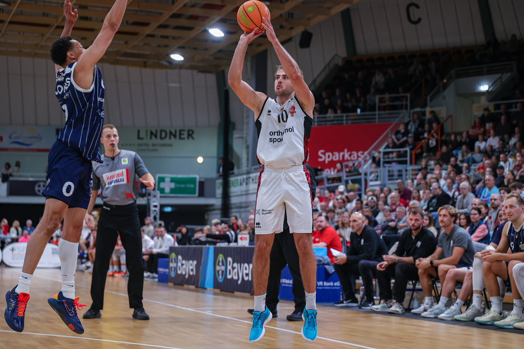 BAYER GIANTS vs VfL Sparkassenstars Bochum-130 | Fotos von Basketballspielen aus dem Raum NRW fotografiert von Gero Mueller-Laschet und Daniel Schaefer - Realisiert mit Pictrs.com