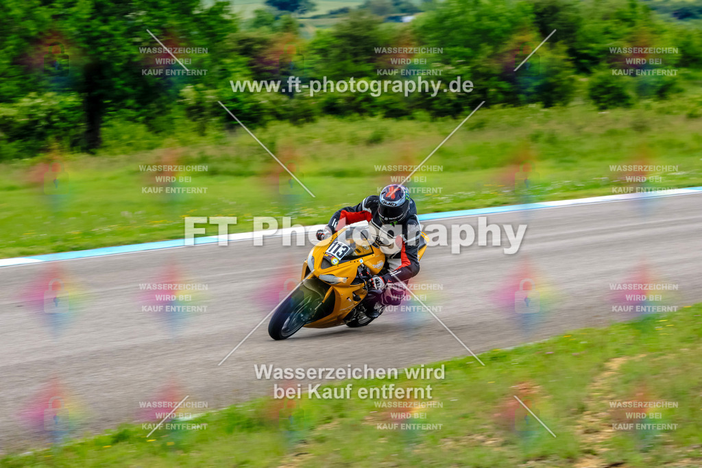 MotoTeam-3385 | Hier findet Ihr Bilder von Touristenfahrten auf der Nürburgring Nordschleife oder von anderen Veranstaltungen die ich besucht habe. Viel Spass beim Durch Schauen 