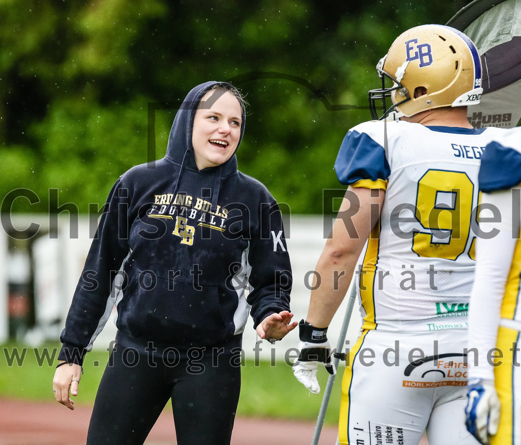 2022-05-29_058_Erding_Bulls_gegen_Nuernberg_Rams | Erding, Deutschland, 29.05.2022:
Fußball, Regionalliga 2022, 5. Spieltag, Erding Bulls gegen Nürnberg Rams, Endergebnis: 10:16

Marco Siegel (Erding Bulls, #99)

Foto: Christian Riedel / fotografie-riedel.net