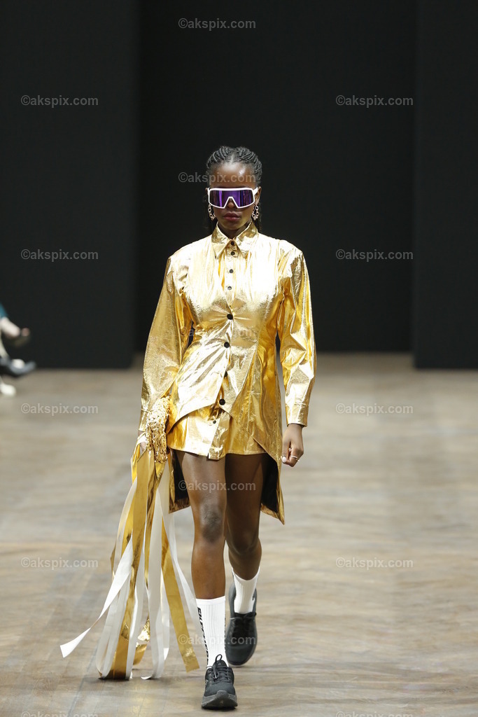 _76A4296 | Die Bildagentur Akspix ist eine Online-Bildagentur und bietet professionelles und kreatives Bildmaterial Royalty free und Rights Managed. Bildarchiv Akspix bietet eine große Auswahl an kreativen und klassischen Motiven.Frankfurt Fotograf, Fotoshooting