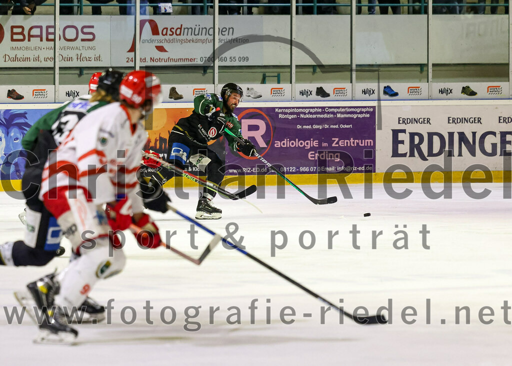 2023-03-10_091_TSV_Erding_gegen_TEV_Miesbach | Erding, Deutschland, 10.03.2023:
Eishockey, Bayernliga Playoffs 2022 / 2023, Halbfinale, TSV Erding gegen TEV Miesbach, Endergebnis: 2:0

Rudolf Lorenz (Erding Gladiators, #91)

Foto: Christian Riedel / fotografie-riedel.net