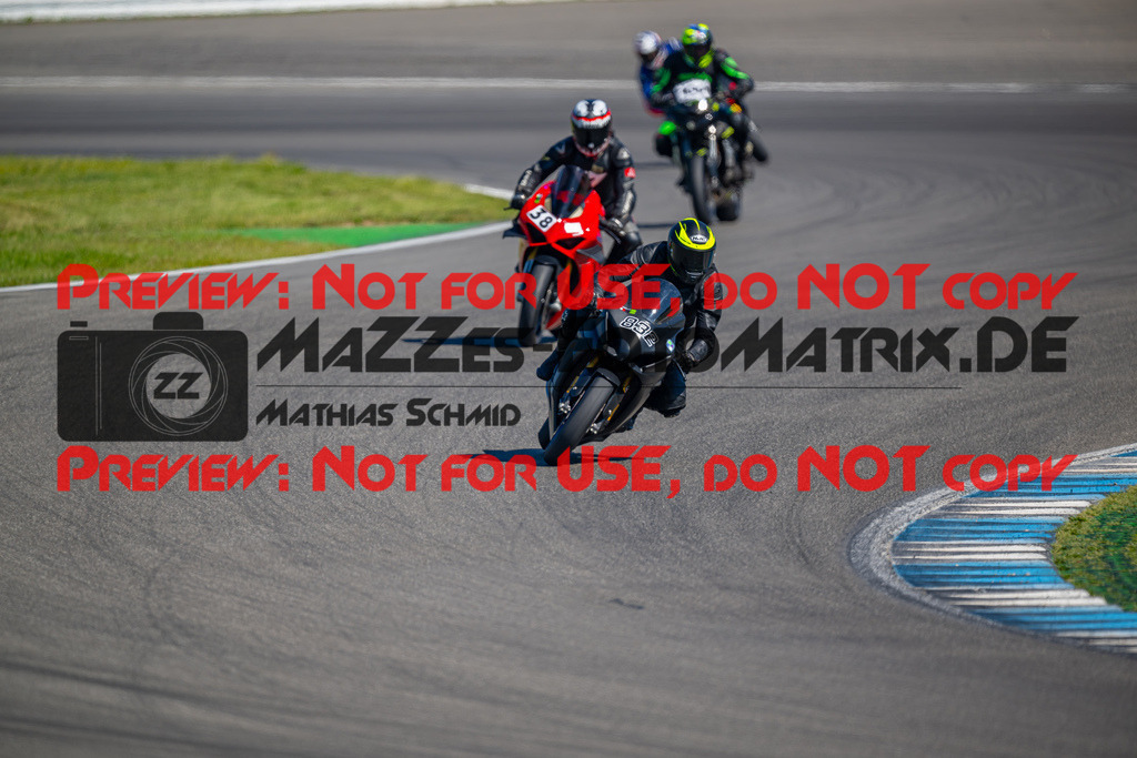 MaZZes-Fotomatrix-20260523-113782 | GRUEN