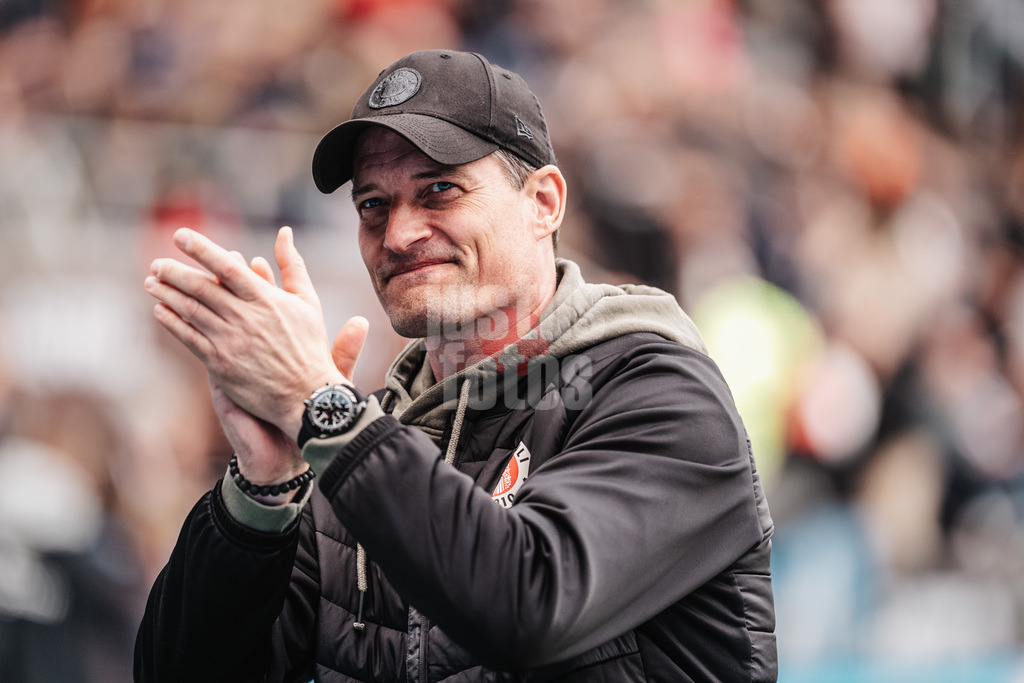 Fußball | Männer | Saison 2025/2026  | Fußball-Bundesliga | 25. Spieltag | FC St. Pauli vs. Eintracht Frankfurt | 08.03.2026 | Alexander Blessin (Trainer, FC St. Pauli)