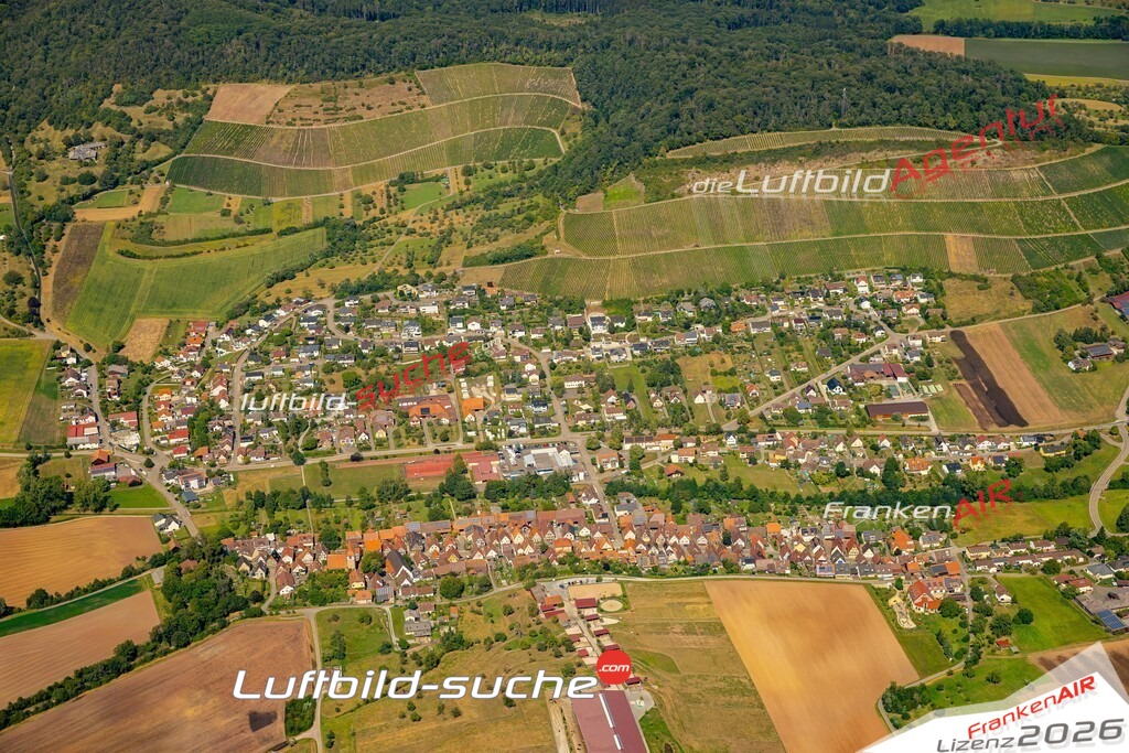 Das Luftbild zeigt : Schützingen Illingen - Die Luftaufnahme wurde 2024 vom UL-Flugzeug aus erstellt ( keine Drohne ) - Hochauflösende Luftaufnahme - Für grossformatige Ausdrucke geeignet. Die Geschenkidee !Mit Lizenz und Bildrechte bestellbar