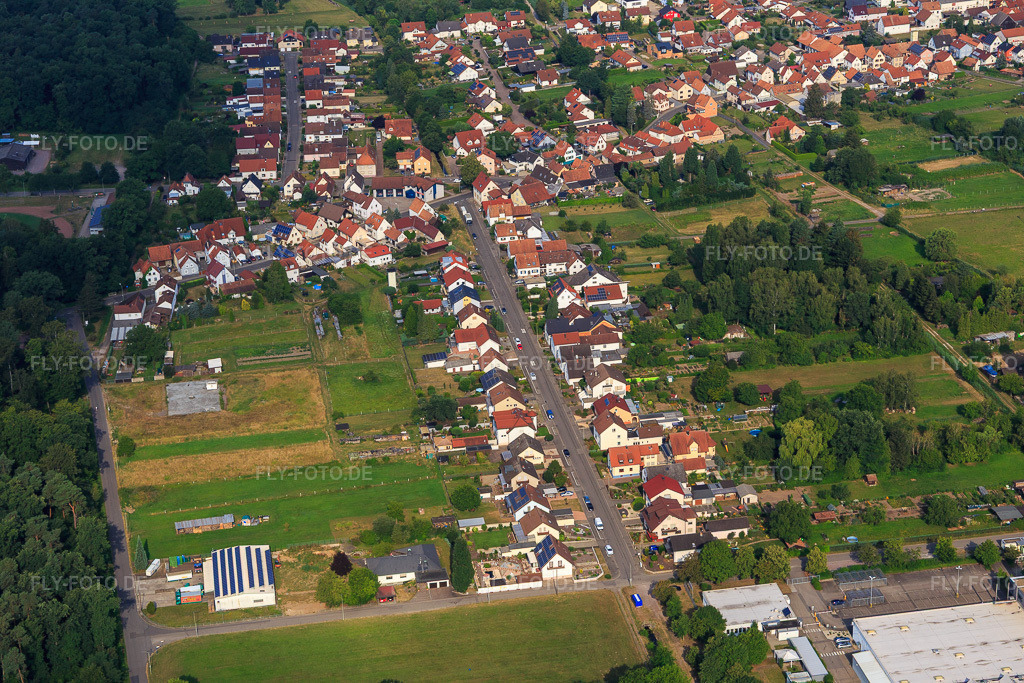 Luftbild: In den Boschgärten im Ortsteil Schaidt in Wörth im Bundesland Rheinland-Pfalz in Deutschland. Foto: IMG_109004.jpg vom 15.07.2018 durch Werner Riehm/FLY-FOTO.de