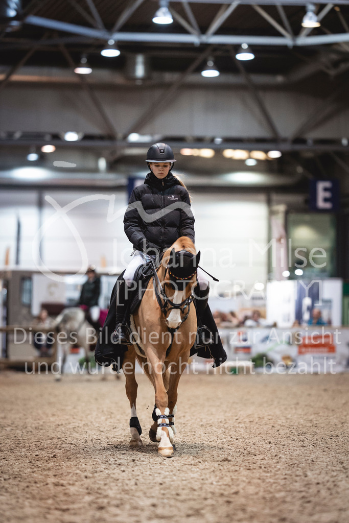 240119_Leipzig_PonyTrophy-516 | Deine schönsten Turniermomente als professionelle Fotos! Entdecke hochwertige Pferdesport-Fotografie im Online-Shop. Jetzt Fotos finden & bestellen!
