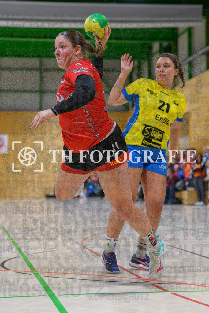 GER, SG Maulburg/Steinen - SV Allensbach 2, Handball, Suedbadenliga, 2. Spieltag, Saison 2023/2024, 14.10.2023 | Laura Traeber (SG Maulburg/Steinen, #11), Marie Herbert (SV Allensbach 2, #21)

GER, SG Maulburg/Steinen - SV Allensbach 2, Handball, Suedbadenliga, 2. Spieltag, Saison 2023/2024, 14.10.2023

Foto: TH Fotografie/Thomas Hess