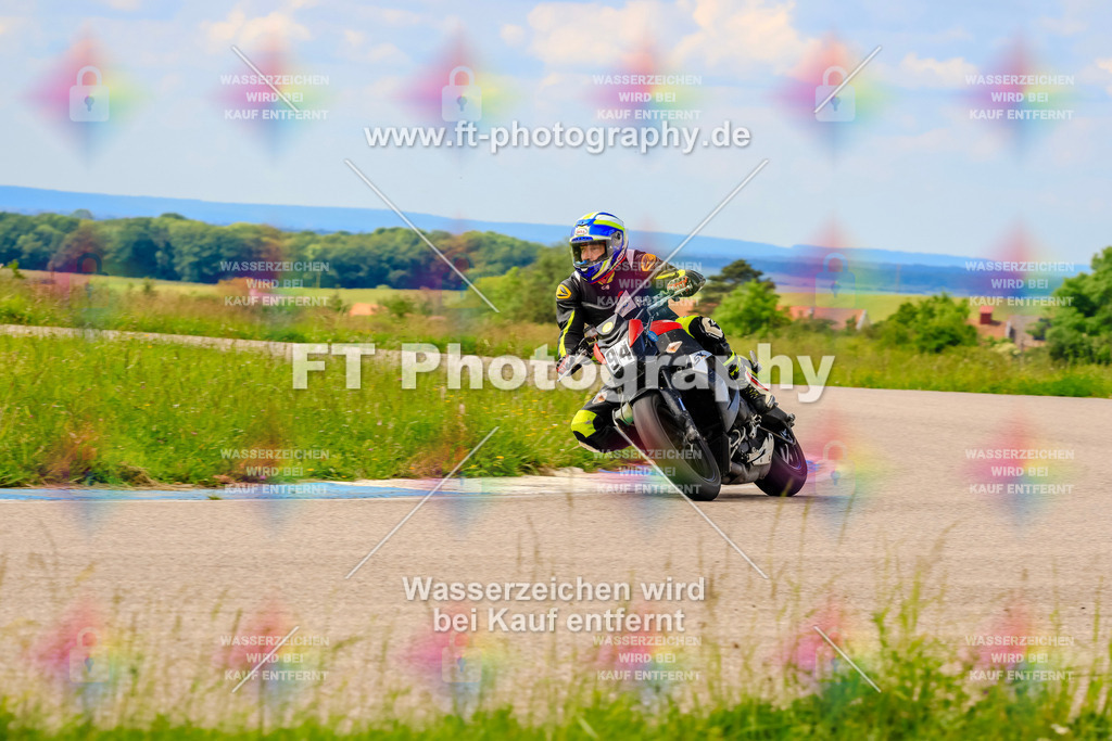 MotoTeam-0966 | Hier findet Ihr Bilder von Touristenfahrten auf der Nürburgring Nordschleife oder von anderen Veranstaltungen die ich besucht habe. Viel Spass beim Durch Schauen 