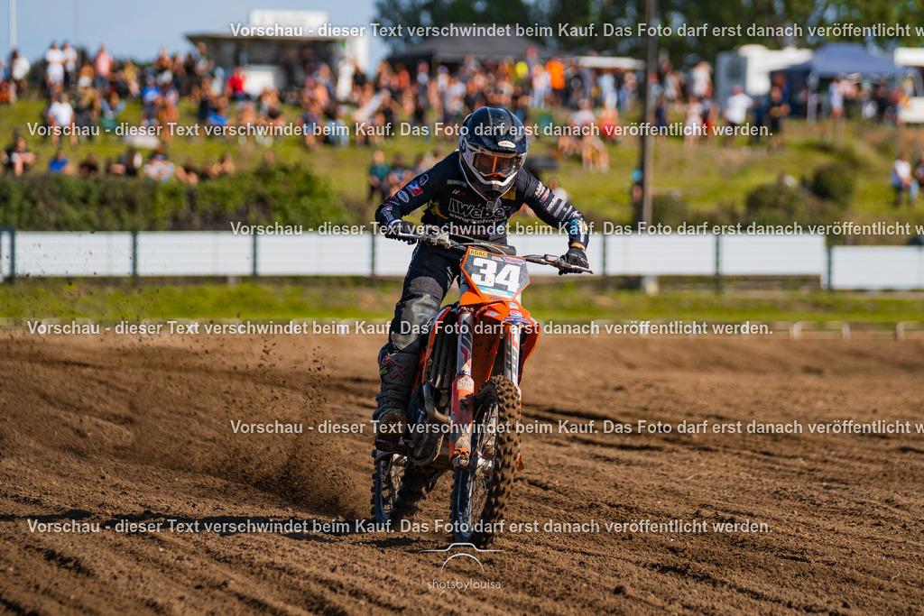 09_21_LM_Schenkenhorst-9392 | Sportfotografin aus Berlin-Brandenburg mit Fokus auf Motocross. Ich halte deine sportliche Leistung und echte Emotionen auf und neben der Strecke professionell fest. Entdecke die Fotos von deinem Rennen und bestelle sie direkt hier im Shop.