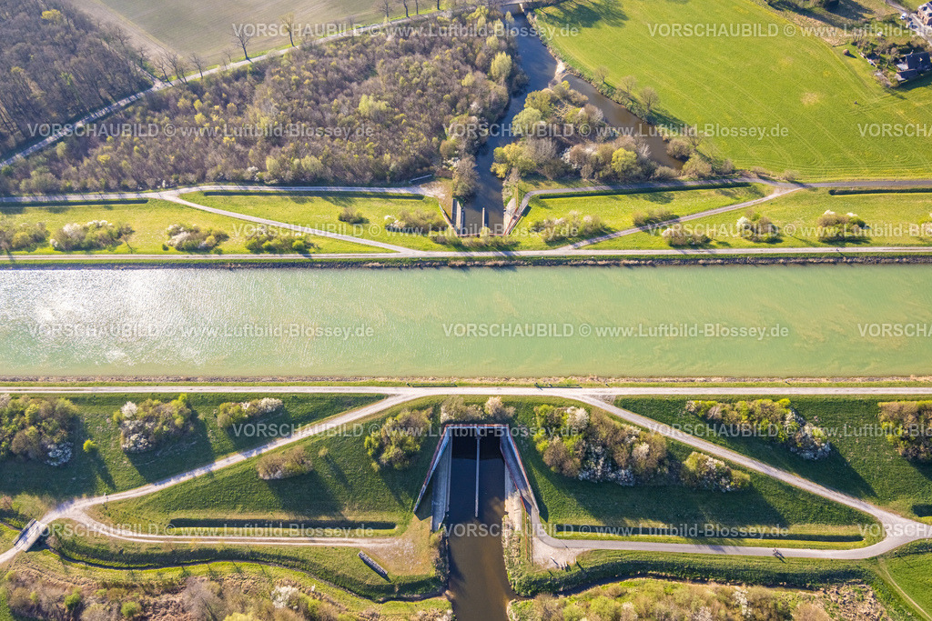 Olfen250404988 | Luftbild, Naturpark Hohe Mark, Datteln-Ems-Kanal Kanalüberführung und Fluss Stever, Olfen-Kirchspiel, Olfen, Münsterland, Nordrhein-Westfalen, Deutschland