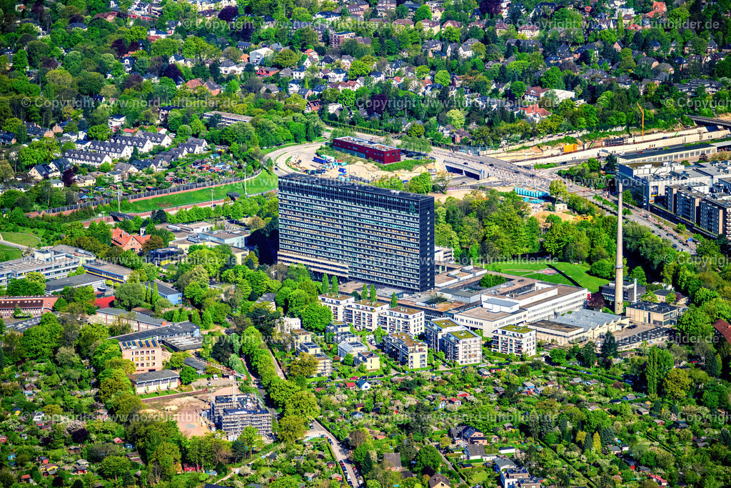 Hamburg_Altona_Krankenhaus_ELS_2324270425 | HAMBURG 27.04.2025 Klinikgelände des Krankenhauses Asklepios Klinik Altona in der Paul-Ehrlich-Straße in Hamburg. // Hospital grounds of the ClinicAsklepios Klinik Altona in the Paul-Ehrlich-Strasse in Hamburg. Foto: Martin Elsen