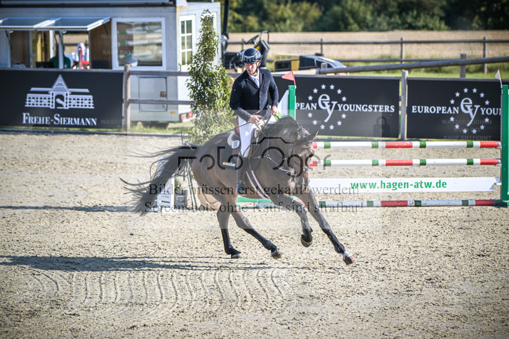 DOS_9805 | Entdecke hochwertige Reitturnierfotos von Foto Oger. Professionell, emotional und authentisch – jetzt Lieblingsmomente im Shop bestellen. - Realisiert mit Pictrs.com