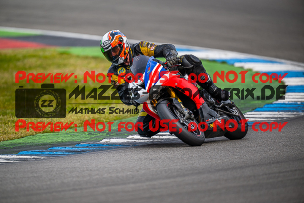 MaZZes_FotoMatrix_230410_3663 | ROT