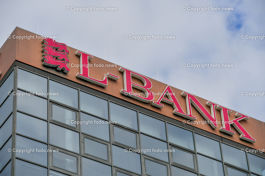 Deutschland_ Baden-Wuerttemberg_ Stuttgart_ 25.10.2025-2 | 25.10.2025, Deutschland, GER, Baden-Wuerttemberg, Stuttgart, im Bild Themenbild, L-Bank, Staatsbank, Baden-Wuerttemberg, Logo, Bankwesen, Finanzinstitut, Deutschland, Landesbank, Schriftzug, Loewen, Schild, Wirtschaft, Foerderbank, Institution, Banklogo, Stadtansichten, Feature, Symbolbild 