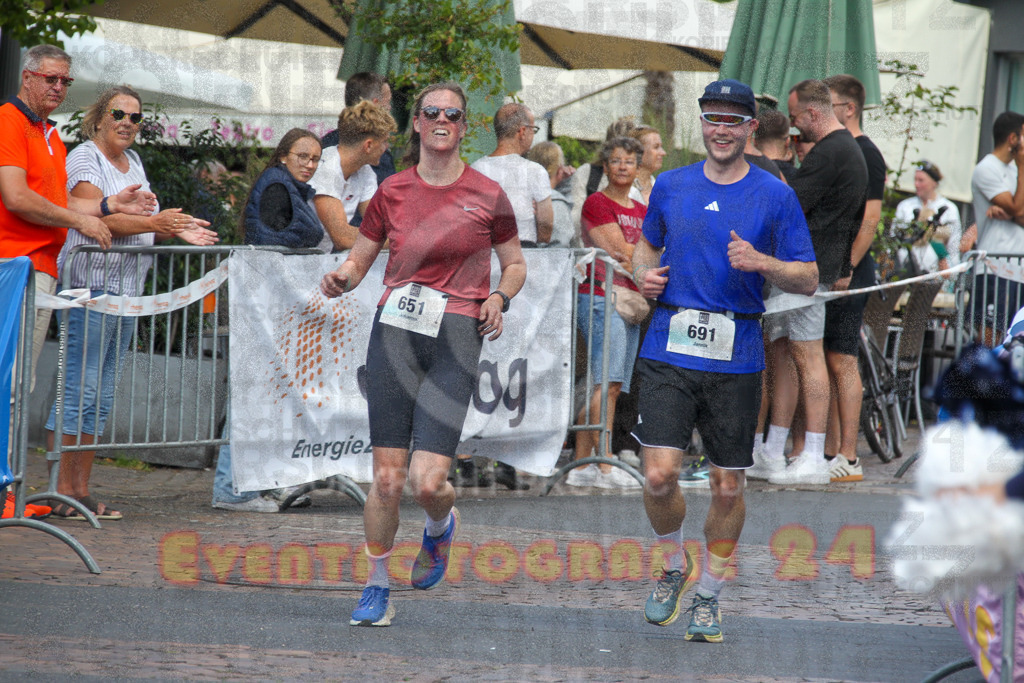 250824_1522_EV4_2840 | Sportfotografie im Rhein-Sieg Kreis, Köln, Bonn, NRW, Rheinland Pfalz, Hessen, etc. Unser Tätigkeitsfeld umfasst den Laufsport vom Volkslauf über den Marathon, Duathlon, Triathon bis zum Ultralauf wie Kölnpfad Ultra oder Schindertrail.