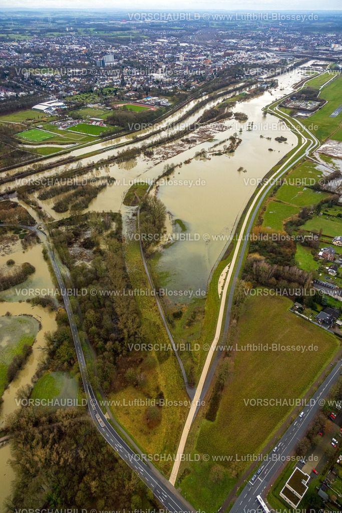Hamm231201205 | Luftbild vom Hochwasser der Lippe, Weihnachtshochwasser 2023, Fluss Lippe tritt nach starken Regenfällen über die Ufer, Überschwemmungsgebiet Lippeaue Erlebensraum Lippestrand, Bäume im Wasser, Flugplatz Lippewiesen, Stadtbezirk Heessen, Hamm, Ruhrgebiet, Nordrhein-Westfalen, Deutschland