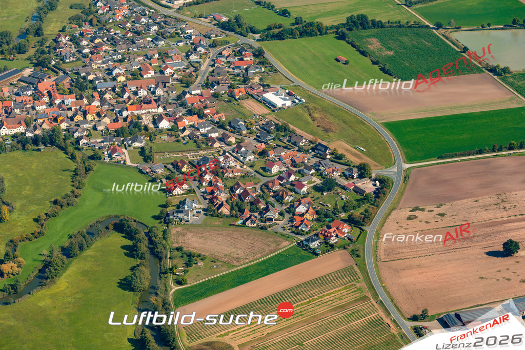 Luftaufnahme von Willersdorf Hallerndorf Bild- Das Luftbild wurde 2025 vom UL-Flugzeug heraus erstellt ( keine Drohne ) - Hochauflösende Luftaufnahme -Nicht vergleichbar mit Google Maps oder Satelittenbilder- Die Geschenkidee !Mit Lizenz und Bildrechte bestellbar
