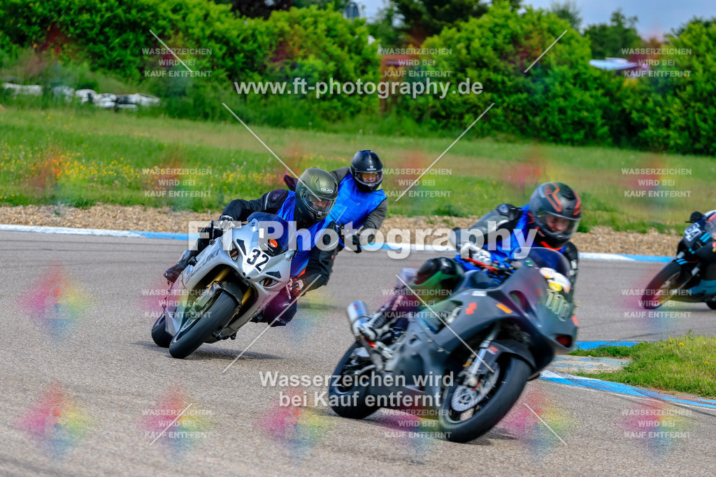 MotoTeam-9067 | Hier findet Ihr Bilder von Touristenfahrten auf der Nürburgring Nordschleife oder von anderen Veranstaltungen die ich besucht habe. Viel Spass beim Durch Schauen 