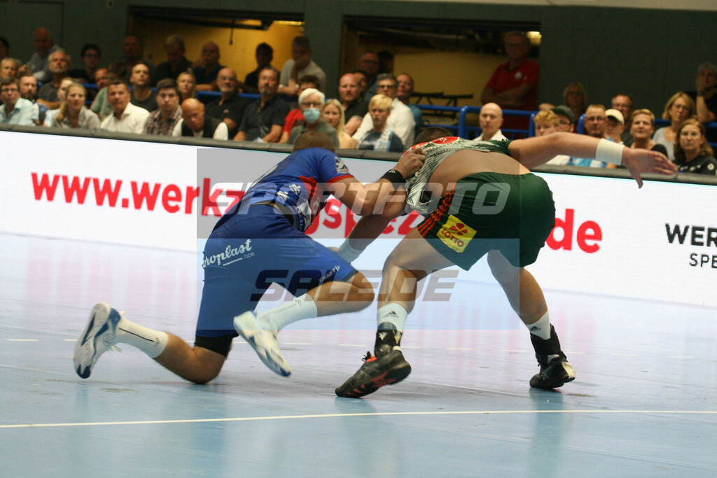 Bergischer HC - TSV Hannover-Burgdorf | Trikotzupfer -  © Sportfoto-Sale (MK) - Realisiert mit Pictrs.com