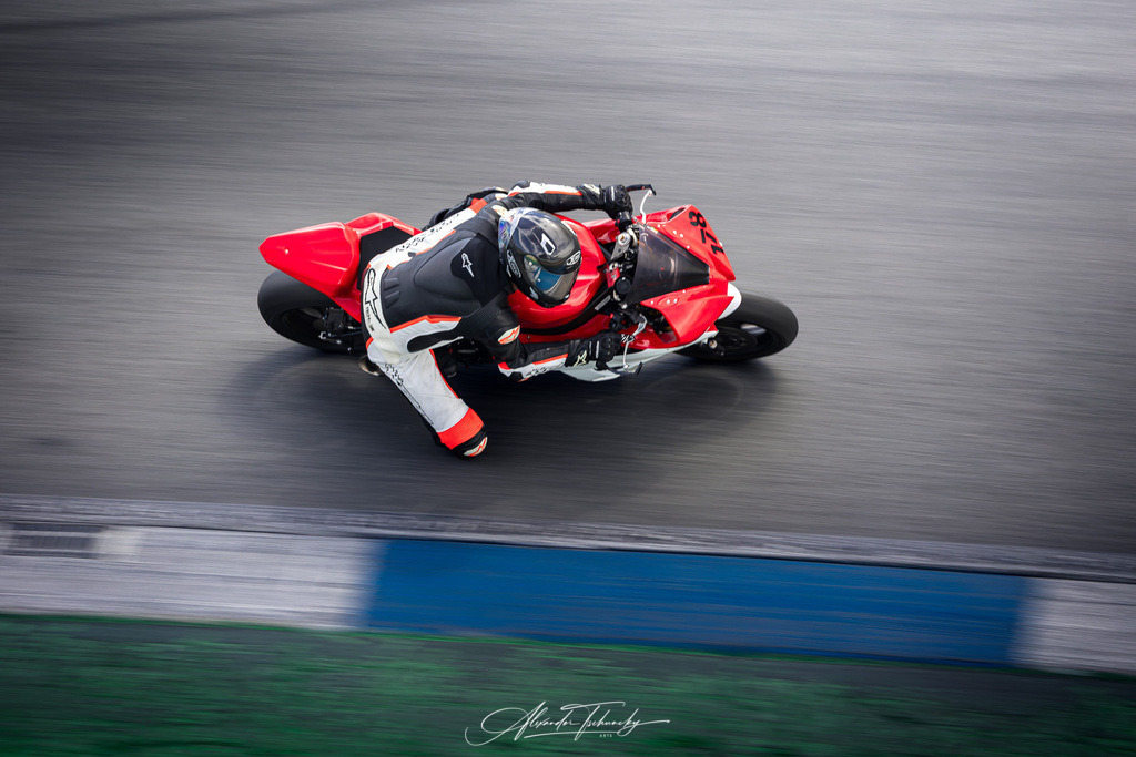 Ducati Trackday Hockenheimring 2026 | Entdecken Sie die faszinierende Welt von Alexander Tschuncky Arts: Kreative Fotografie, atemberaubende Automobilkunst und hochwertiger Bilderdruck. Lassen Sie sich inspirieren! - Realisiert mit Pictrs.com