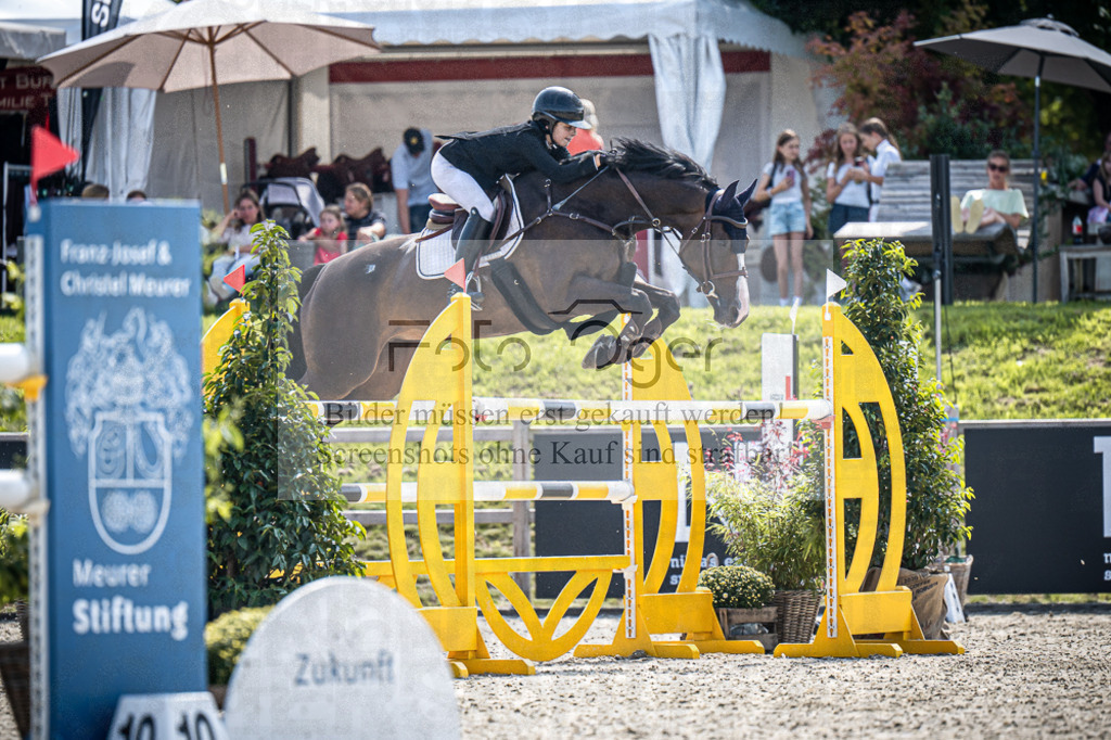 DOS_7762 | Entdecke hochwertige Reitturnierfotos von Foto Oger. Professionell, emotional und authentisch – jetzt Lieblingsmomente im Shop bestellen.Deutschlandweite Turnierfotografie. - Realisiert mit Pictrs.com
