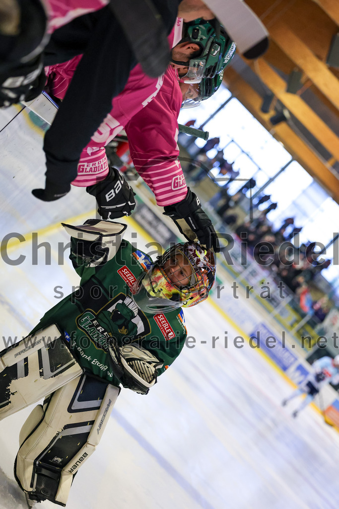 2025-10-05_021_TSV_Erding_gegen_Heilbronner_Falken | Erding, Deutschland, 05.10.2025:Eishockey, Oberliga Süd 2025 / 2026, 6. Spieltag, TSV Erding gegen Heilbronner Falken, Endergebnis: 3:1Foto: Christian Riedel / fotografie-riedel.net