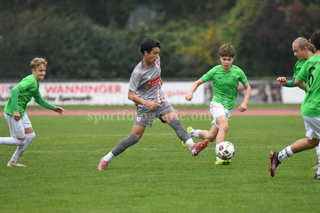 SpVgg GW U15 : Jahn Regensburg | Ha-Ri; Sportfotografie Ha-Ri; Sporfotografie Harry Rindler; Sport Deggendorf; Sportbilder Deggendorf; Sportfotos Deggendorf; Sportfotos Niederbayern; Sportbilder Niederbayern; Amateursport Niederbayern; Bayern;  - Realisiert mit Pictrs.com