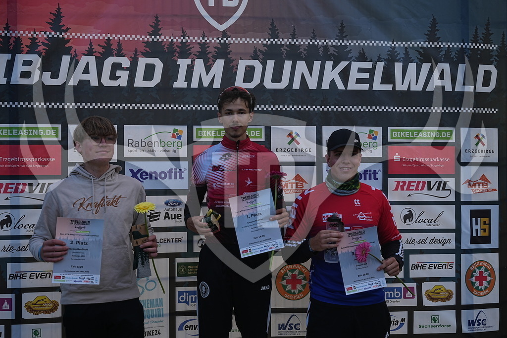 FC109993 | Fotogalerie der Treibjagd im Dunkelwald - Dein MTB Etappenrennen im Erzgebirge - Realisiert mit Pictrs.com