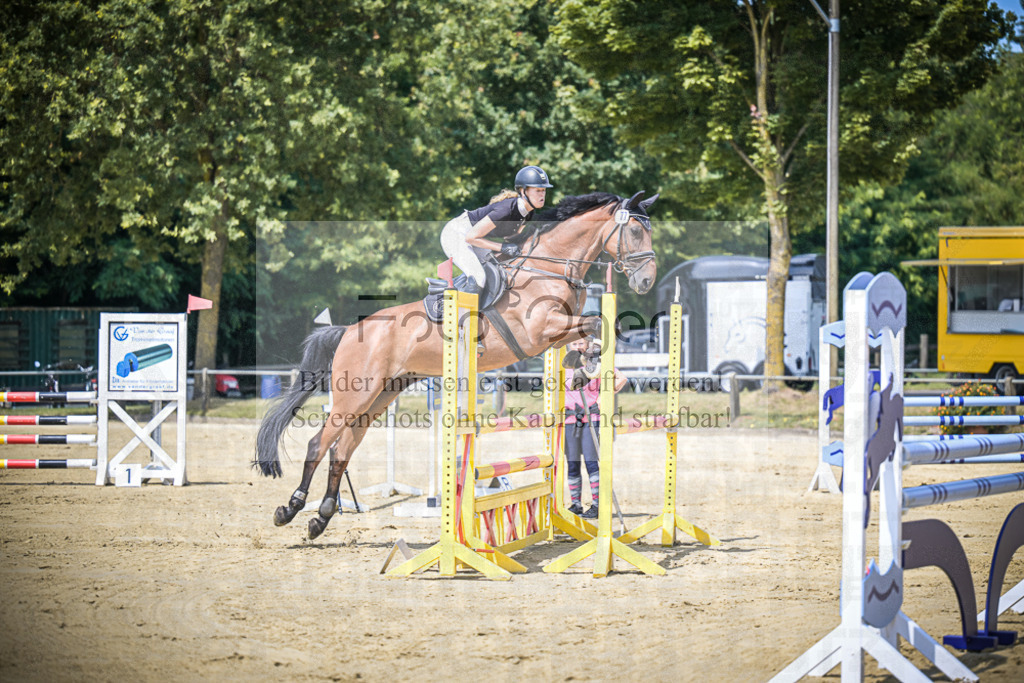 DOS_8902 | Entdecke hochwertige Reitturnierfotos von Foto Oger. Professionell, emotional und authentisch – jetzt Lieblingsmomente im Shop bestellen.Deutschlandweite Turnierfotografie. - Realisiert mit Pictrs.com