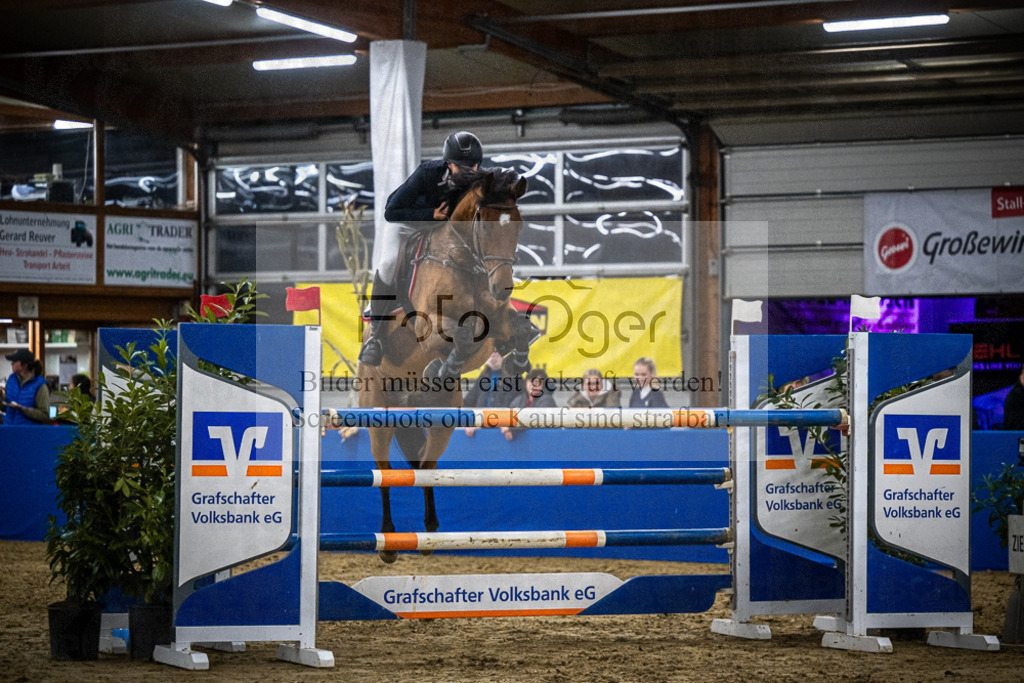 DOS_0830 | Entdecke hochwertige Reitturnierfotos von Foto Oger. Professionell, emotional und authentisch – jetzt Lieblingsmomente im Shop bestellen.Deutschlandweite Turnierfotografie. - Realisiert mit Pictrs.com