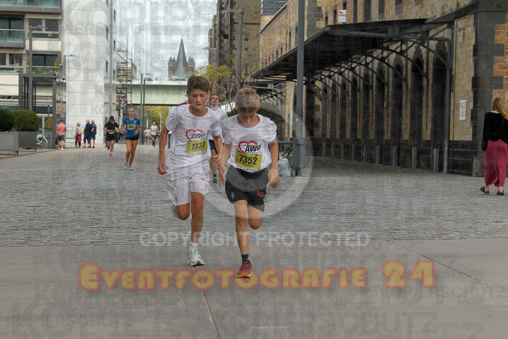 250920_1323_EV4_5403 | Sportfotografie im Rhein-Sieg Kreis, Köln, Bonn, NRW, Rheinland Pfalz, Hessen, etc. Unser Tätigkeitsfeld umfasst den Laufsport vom Volkslauf über den Marathon, Duathlon, Triathon bis zum Ultralauf wie Kölnpfad Ultra oder Schindertrail.
