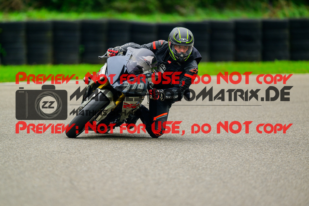 MaZZes_Fotomatrix_20241003_6007705_7417 | ROT