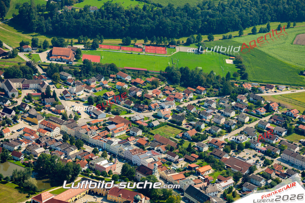 Das Luftbild zeigt :  Tüßling - Die Luftaufnahme wurde 2024 vom UL-Flugzeug aus erstellt ( keine Drohne ) - Hochauflösende Luftaufnahme - Für grossformatige Ausdrucke geeignet. Die Geschenkidee !Mit Lizenz und Bildrechte bestellbar