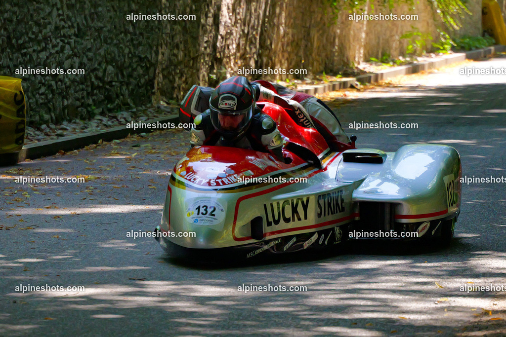 P1026576 | Erleben Sie atemberaubende, hochqualitative Fotos Ihrer Fahrt entlang der malerischen Alpenstraßen. Besuchen Sie alpineshots.com, um professionelle Aufnahmen Ihrer unvergesslichen Reise zu finden und zu kaufen - Realisiert mit Pictrs.com