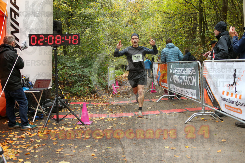 251026_1210_EX1_9963 | Sportfotografie im Rhein-Sieg Kreis, Köln, Bonn, NRW, Rheinland Pfalz, Hessen, etc. Unser Tätigkeitsfeld umfasst den Laufsport vom Volkslauf über den Marathon, Duathlon, Triathon bis zum Ultralauf wie Kölnpfad Ultra oder Schindertrail.