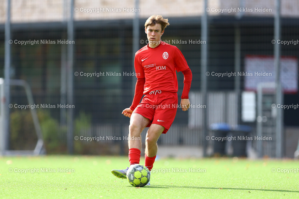 NH_EimsbüttelerTVU19_Altona93U19_RegionalligaNord_11102025 | #20 Linus Dennis Ahrens (Eimsbütteler TV U19)Fußball I Junioren I A-Junioren Regionalliga Nord I Saison 2025-2026  I 7. Spieltag I Eimsbütteler TV U19 - Altona 93 I 11.10.2025 I Sportzentrum Hoheluft