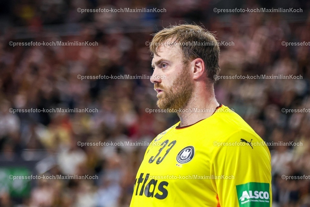 xKWIx17052601100 | 17.05.2026, xkwix, Handball, Länderspiel, Deutschland - Dänemark , Lanxess-Arena in Köln:  Andreas Wolff (Germany #33) schaut mit leerem Blick enttaeuscht  Photo: xKamilxWilkowskixPressefotoKochx