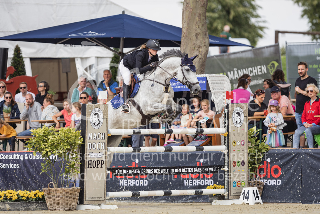 230728_BHO_2PhM2_1-722 | Deine schönsten Turniermomente als professionelle Fotos! Entdecke hochwertige Pferdesport-Fotografie im Online-Shop. Jetzt Fotos finden & bestellen!
