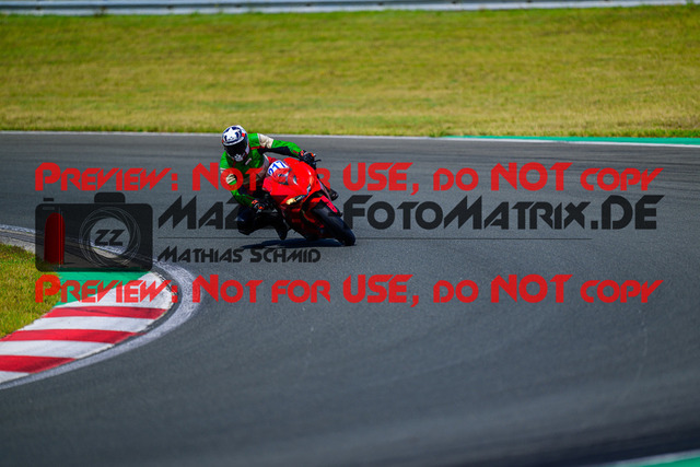 MaZZes_FotoMatrix_240725_6007705_5412 | BLAU