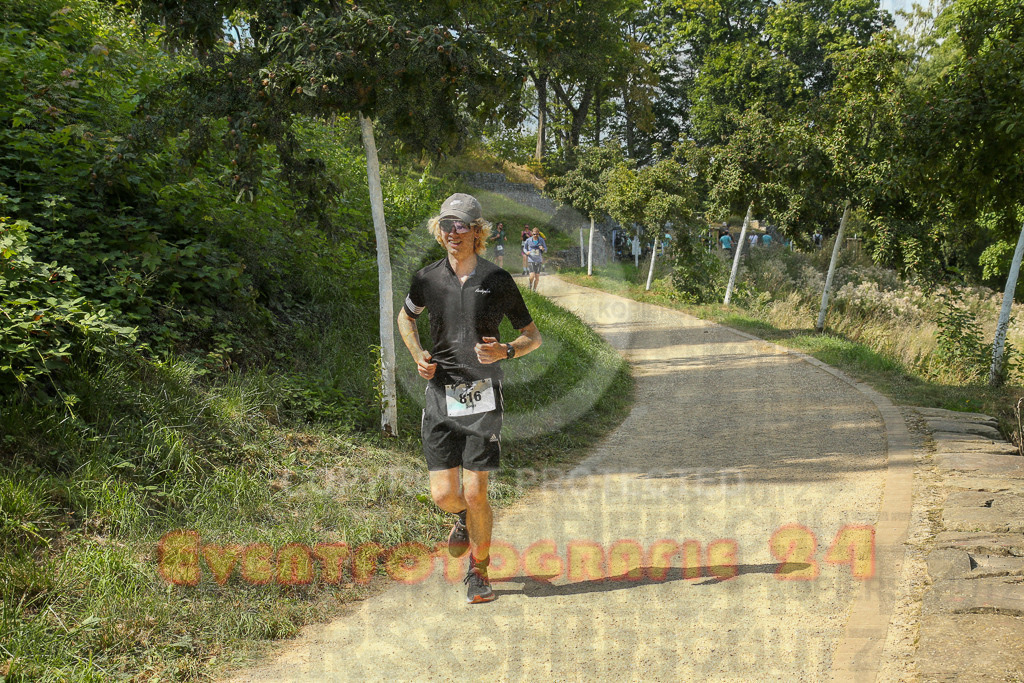 250824_1453_EX1_7932 | Sportfotografie im Rhein-Sieg Kreis, Köln, Bonn, NRW, Rheinland Pfalz, Hessen, etc. Unser Tätigkeitsfeld umfasst den Laufsport vom Volkslauf über den Marathon, Duathlon, Triathon bis zum Ultralauf wie Kölnpfad Ultra oder Schindertrail.