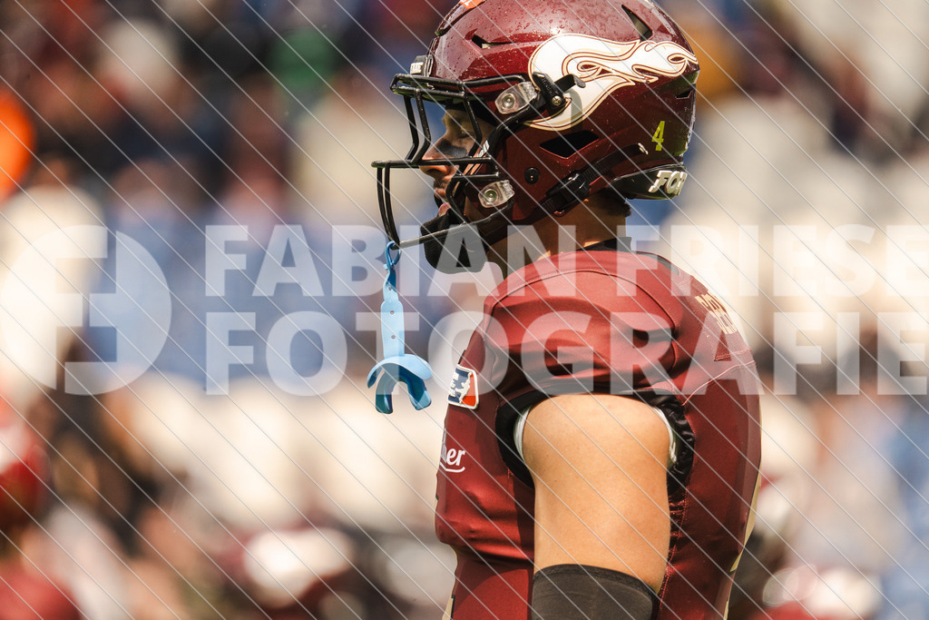 GER Rhein Fire vs. Paris Musketeers, Football, European League of Football, Spieltag 4, Saison 2025, 08.06.2025 | GER Rhein Fire vs. Paris Musketeers, Football, European League of Football, Spieltag 4, Saison 2025, 08.06.2025Foto: Fabian Friese - Realisiert mit Pictrs.com