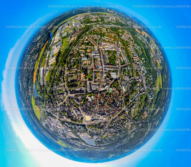 Hattingen240890614Mitte_Rathaus | Luftbild, Rathaus und historische Altstadt im Stadtkern Hattingen mit evang. Kirche St.-Georg, Erdkugel, Fisheye Aufnahme, Fischaugen Aufnahme, 360 Grad Aufnahme, tiny world, little planet, fisheye Bild, , Hattingen, Ruhrgebiet, Nordrhein-Westfalen, Deutschland